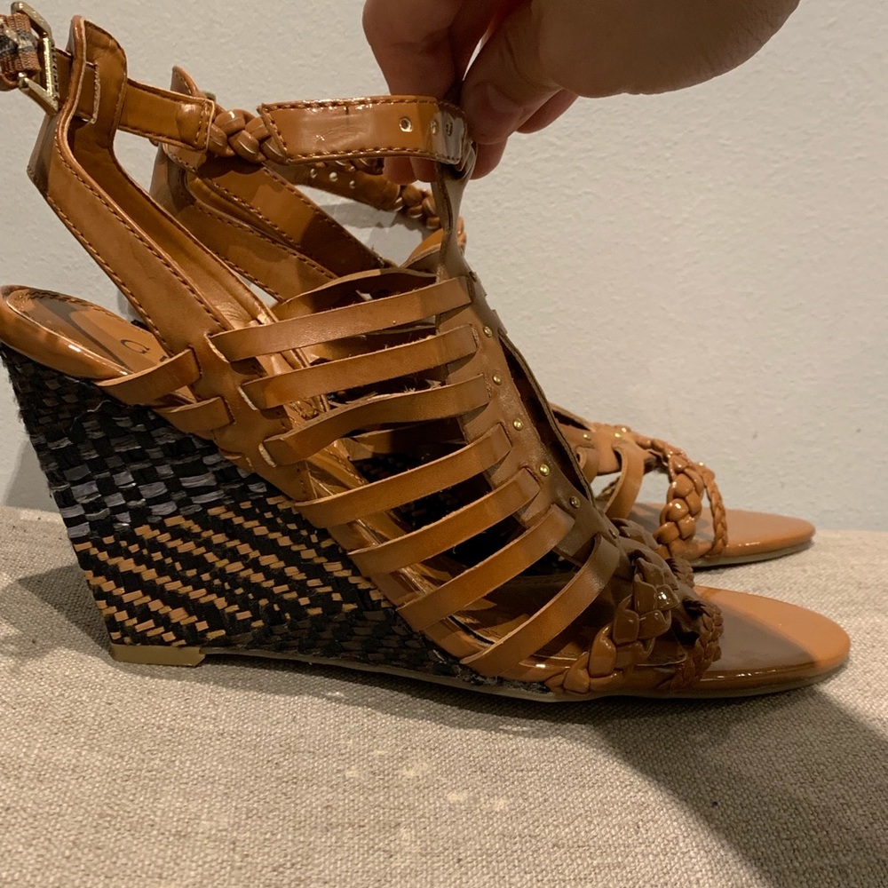 Guess tan wedge sandals